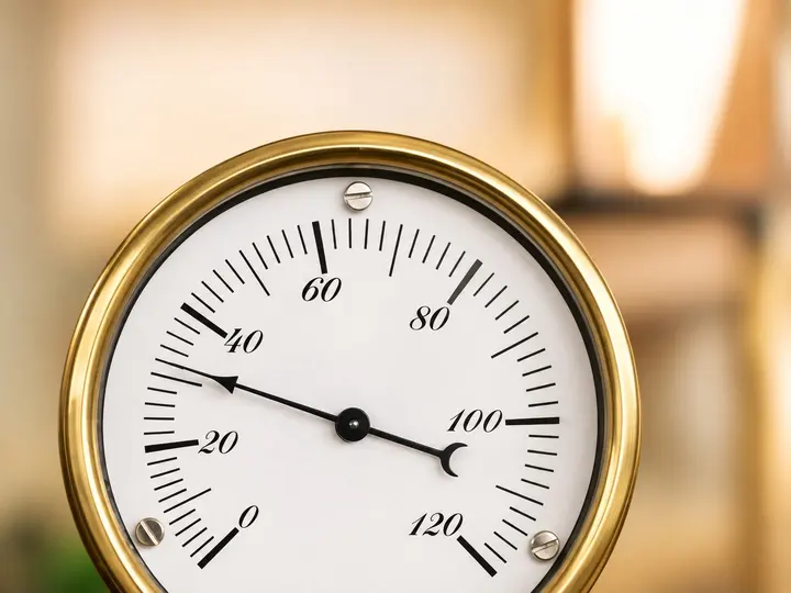 Manómetro de temperatura con dial analógico